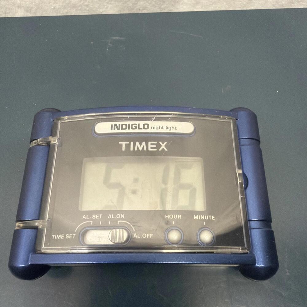 Timex Travel Alarm Clock Indiglo Night Light Folding Cover Great Travel Clock